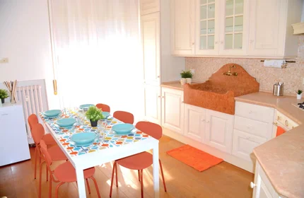 Privatzimmer in der Viale Ciro Menotti, , bild 7 von 10