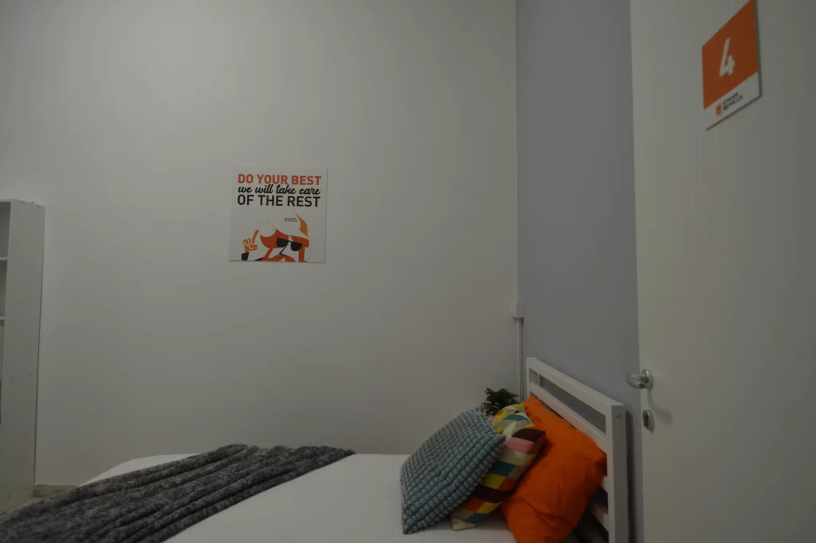 Funktionelles Studentenzimmer perfekt zum Studieren in 