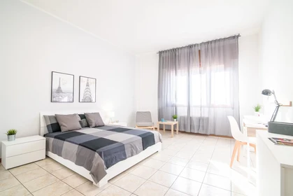 Habitación privada barata en Vicenza