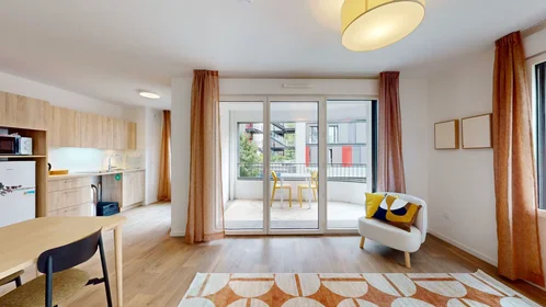 Helles Privatzimmer in {area}