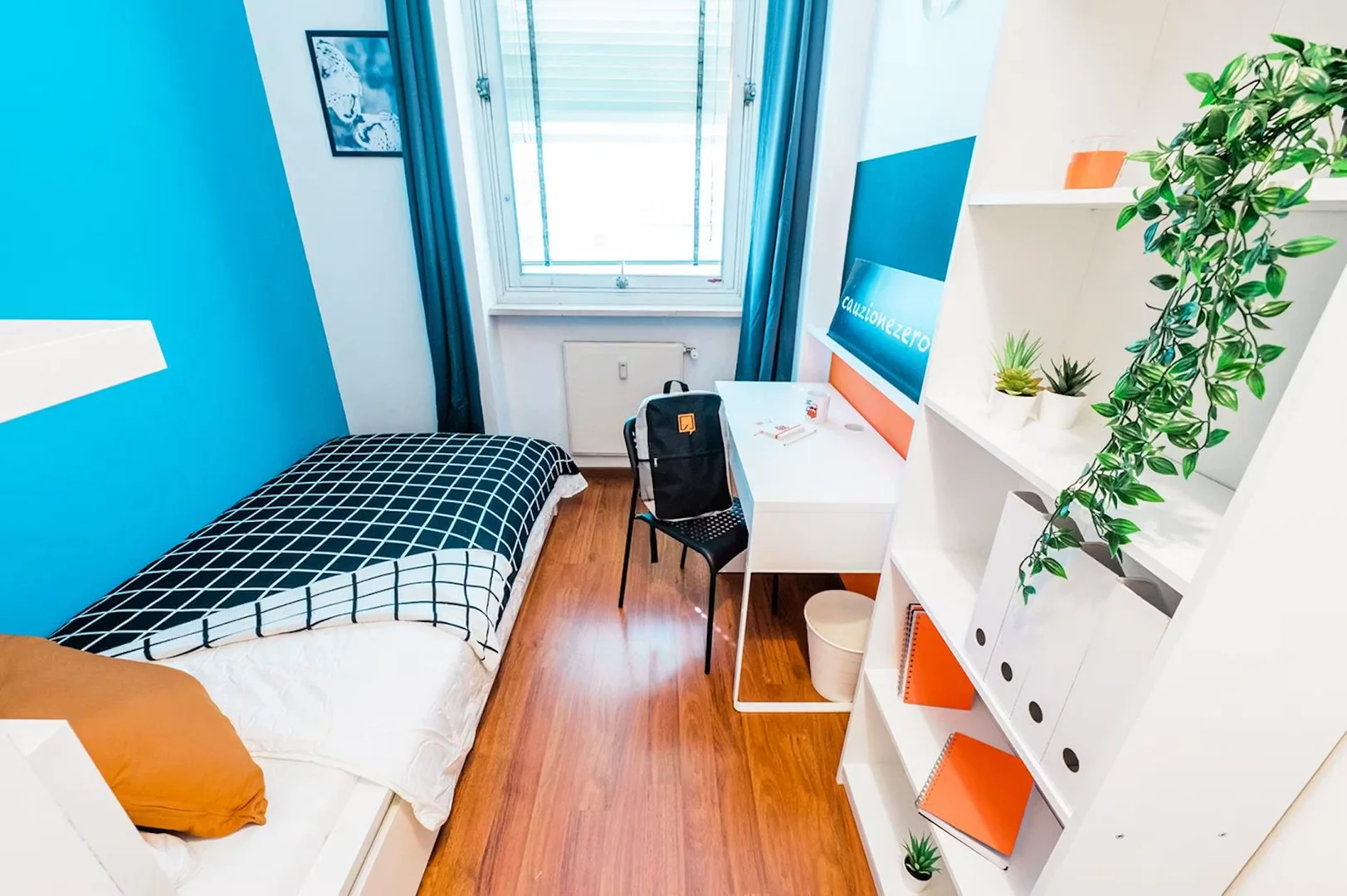 Chambre abordable pour les étudiants avec un bon éclairage dans 