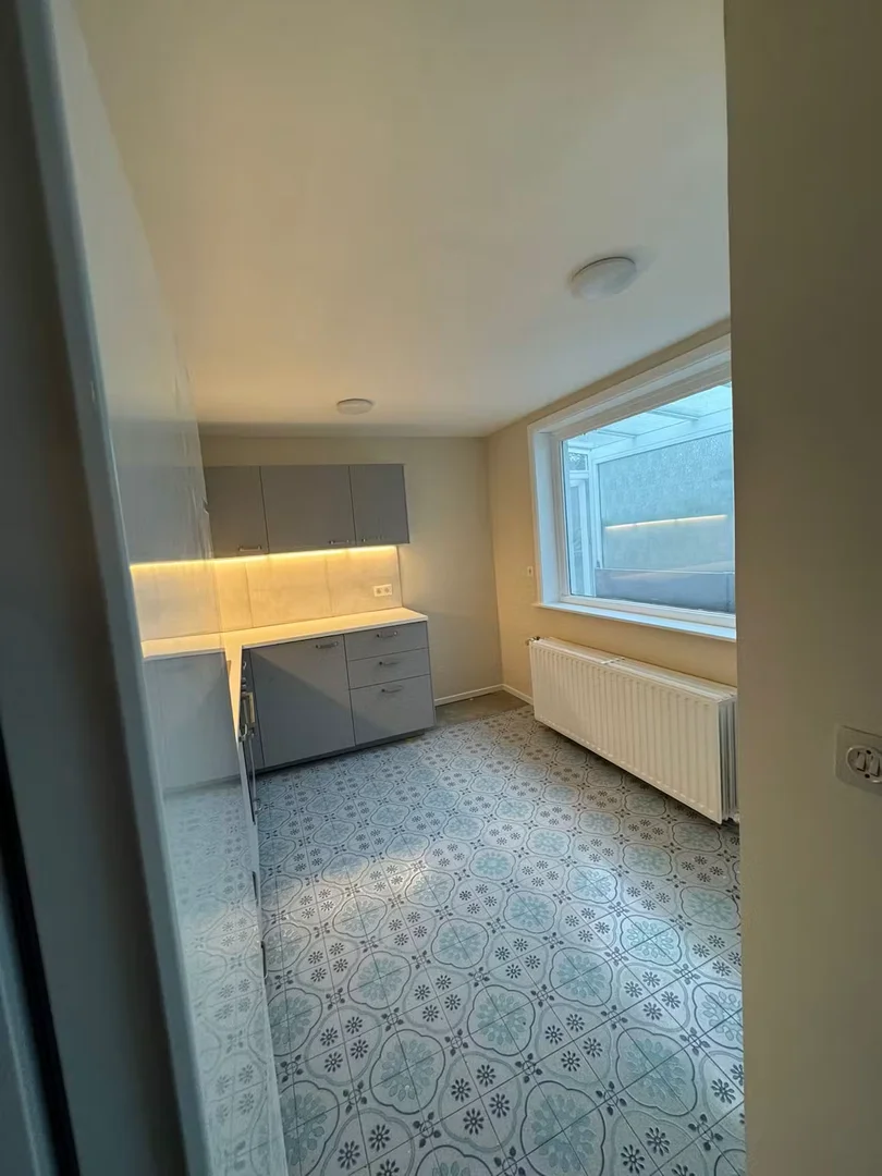 Room for rent in student apartment in , fully furnished