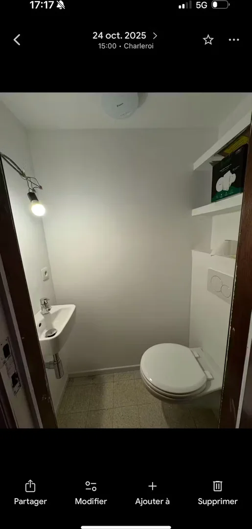 Comfortable and spacious student room in 