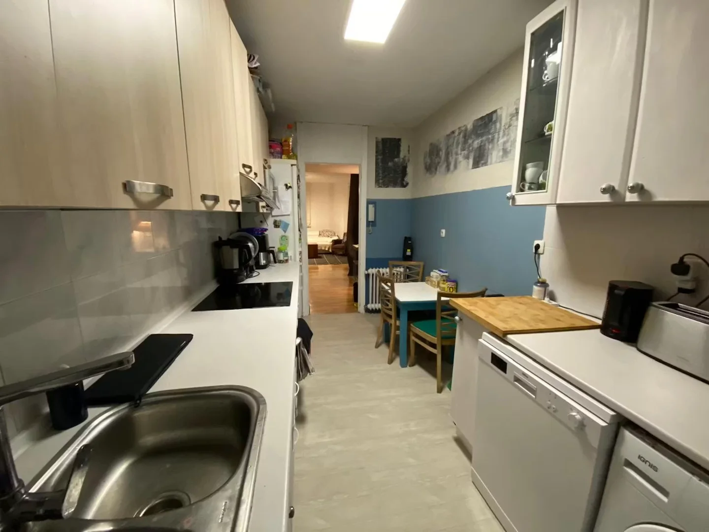 Cozy room for students available in 