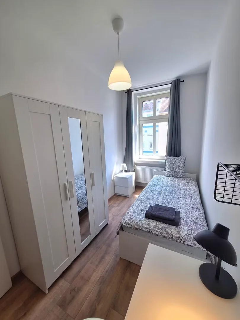 Bright and airy student room with easy university access in