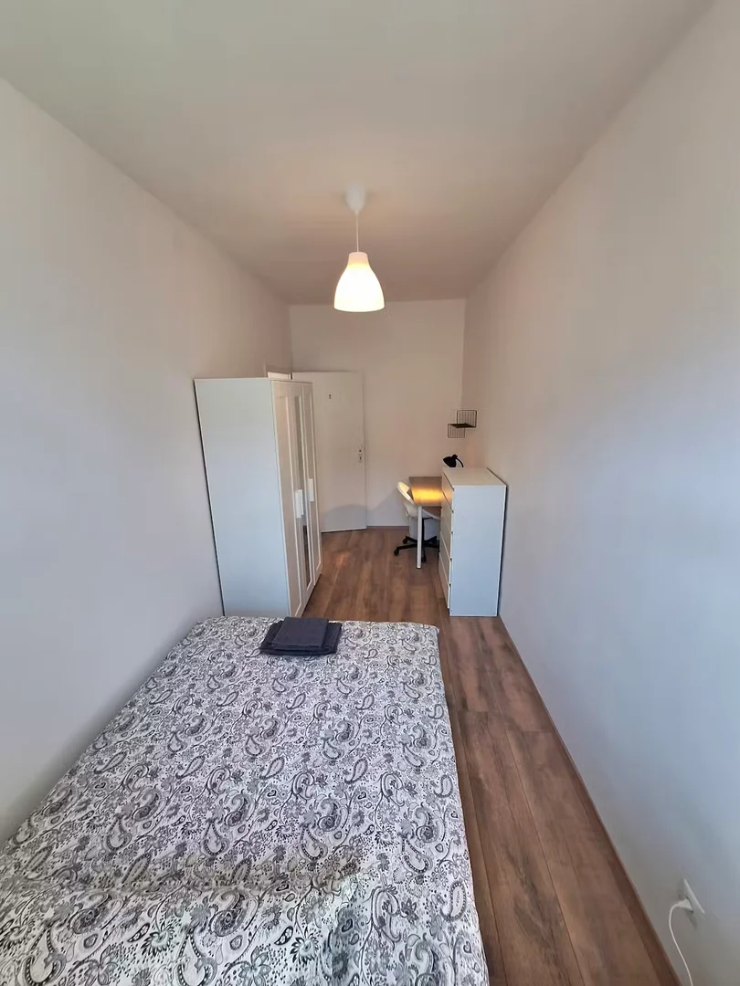 Comfortable and spacious student room in