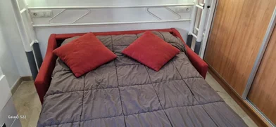 Quarto privado em Calle Elvira , imagem 1 de 10