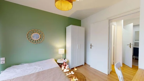 Privatzimmer in der 129 Rue Meridienne, 76100 Rouen, France, bild 2 von 8