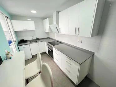 Habitación privada en Carrer d'Alfara del Patriarca, 46025 València, Valencia, Spain, imagen 11 de 29