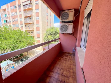 Habitación privada en Carrer d'Alfara del Patriarca, 46025 València, Valencia, Spain, imagen 16 de 29