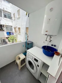 Habitación privada en Carrer d'Alfara del Patriarca, 46025 València, Valencia, Spain, imagen 19 de 29