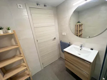 Habitación privada en Carrer d'Alfara del Patriarca, 46025 València, Valencia, Spain, imagen 21 de 29