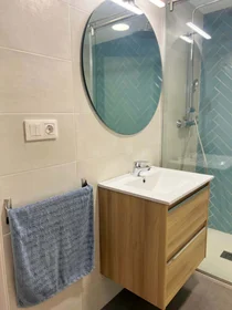 Habitación privada en Carrer d'Alfara del Patriarca, 46025 València, Valencia, Spain, imagen 25 de 29