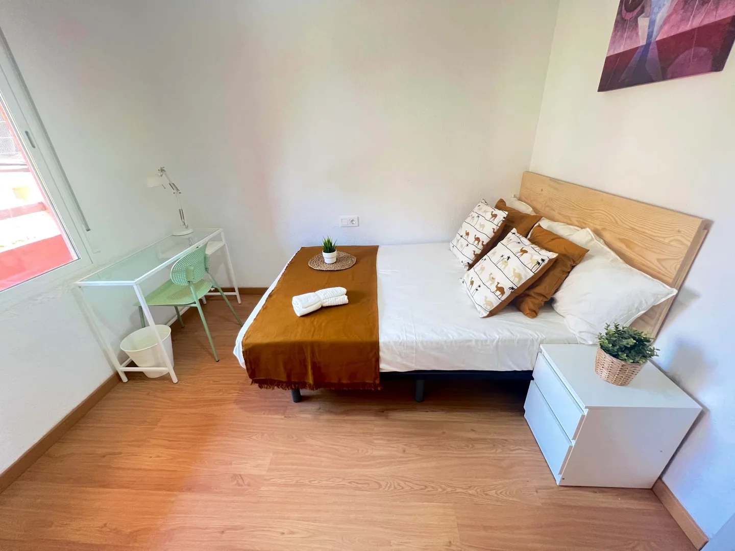 Habitación acogedora para estudiantes disponible en 