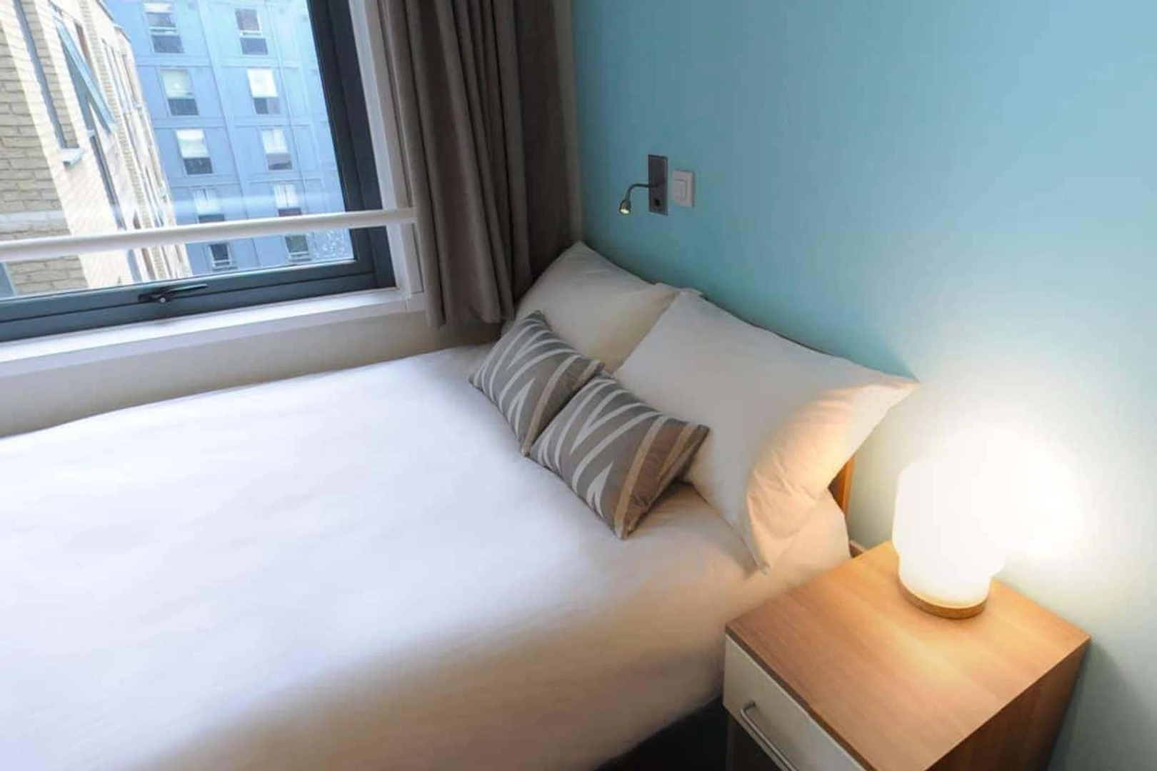 Pokój do wynajęcia z podwójnym łóżkiem w City Of Westminster