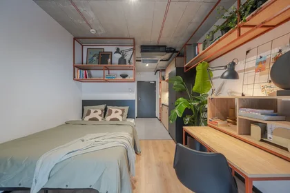 Studio at Fabryczna 22A/24 53-609 , image 1 of 10