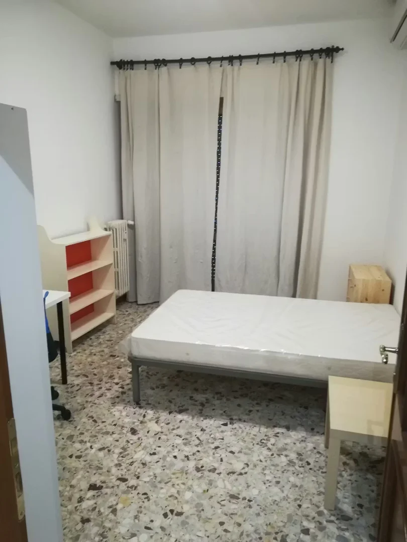 Budgetfreundliches Studentenzimmer in Campusnähe in 