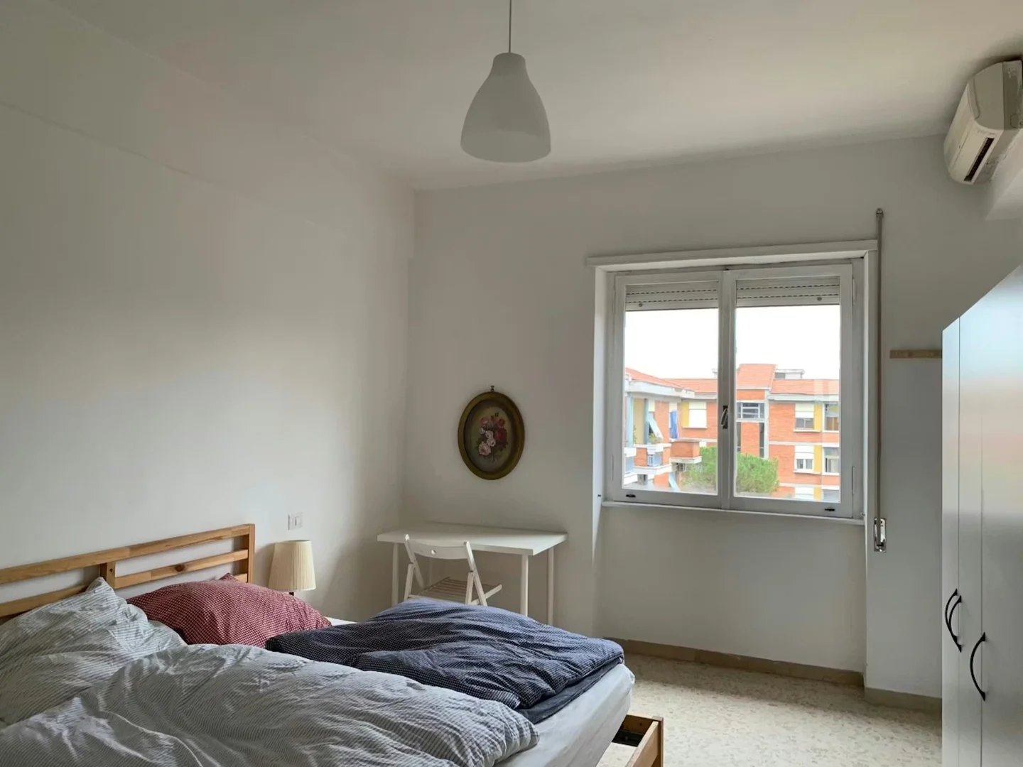 Bezahlbares Zimmer für Studenten mit ausreichender Beleuchtung in 