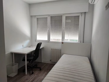 Room for rent with double bed Pozuelo-de-alarcon
