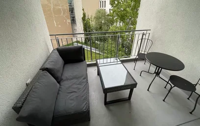 Logement situé dans le centre de {area}