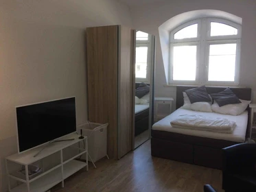 Room for rent with double bed Frankfurt