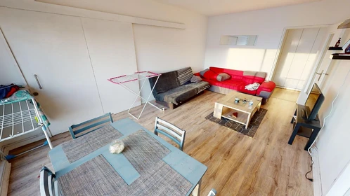 Quarto para alugar num apartamento partilhado em Dijon