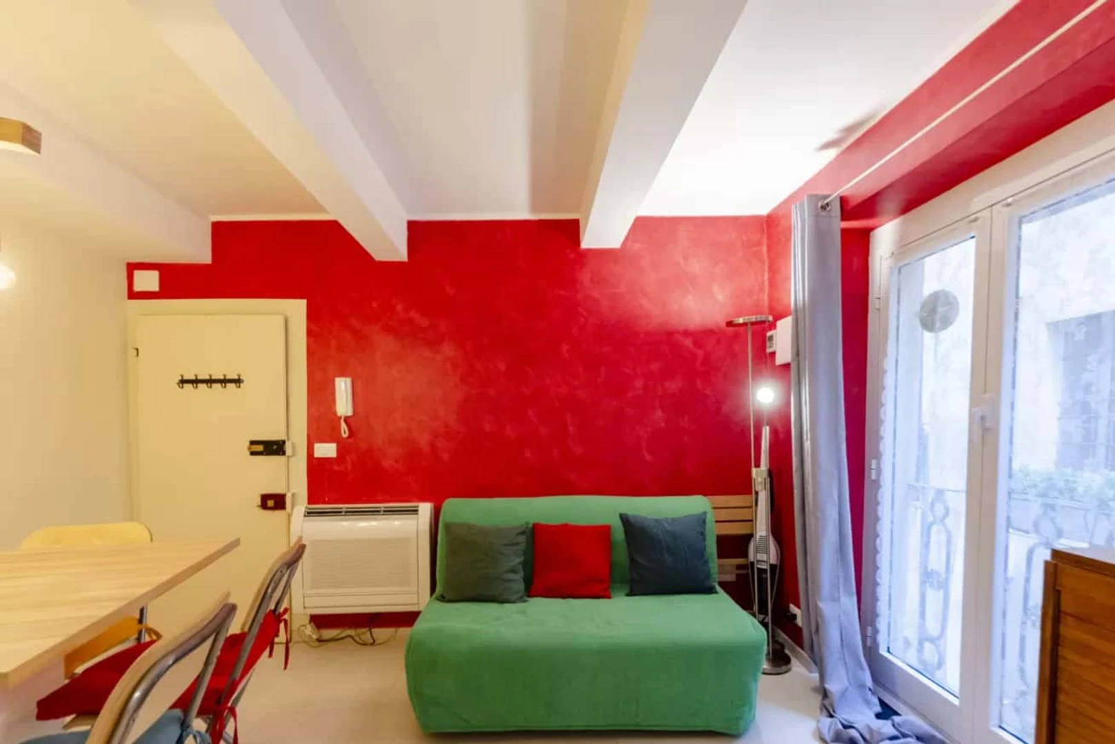 Moderne und helle Wohnung in Genua