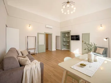 Apartamento inteiro em Strada Bianchi-Dottula, Bari Vecchia, imagem 3 de 10