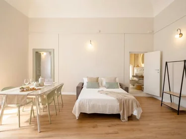 Apartamento inteiro em Strada Bianchi-Dottula, Bari Vecchia, imagem 4 de 10