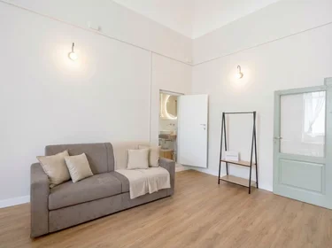 Apartamento inteiro em Strada Bianchi-Dottula, Bari Vecchia, imagem 5 de 10