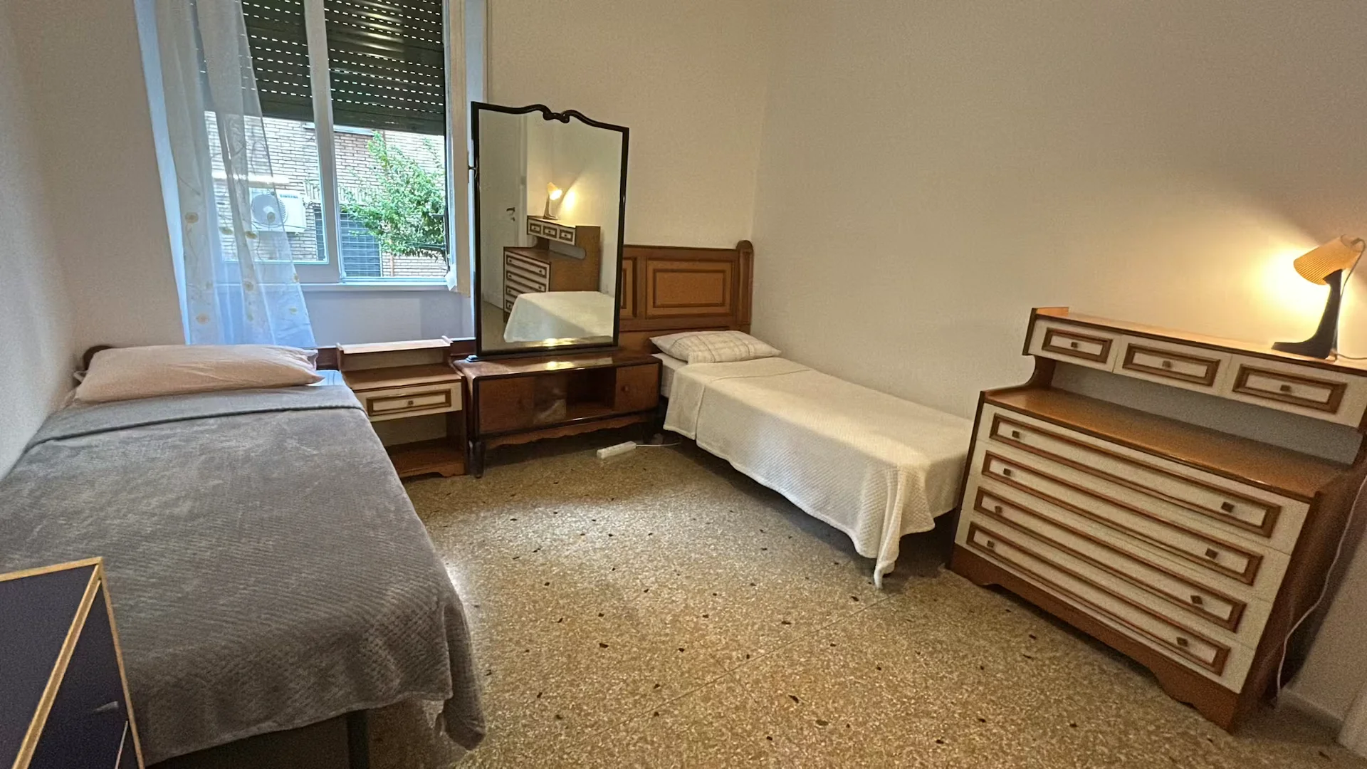  bölgesinde konforlu ve ferah öğrenci odası