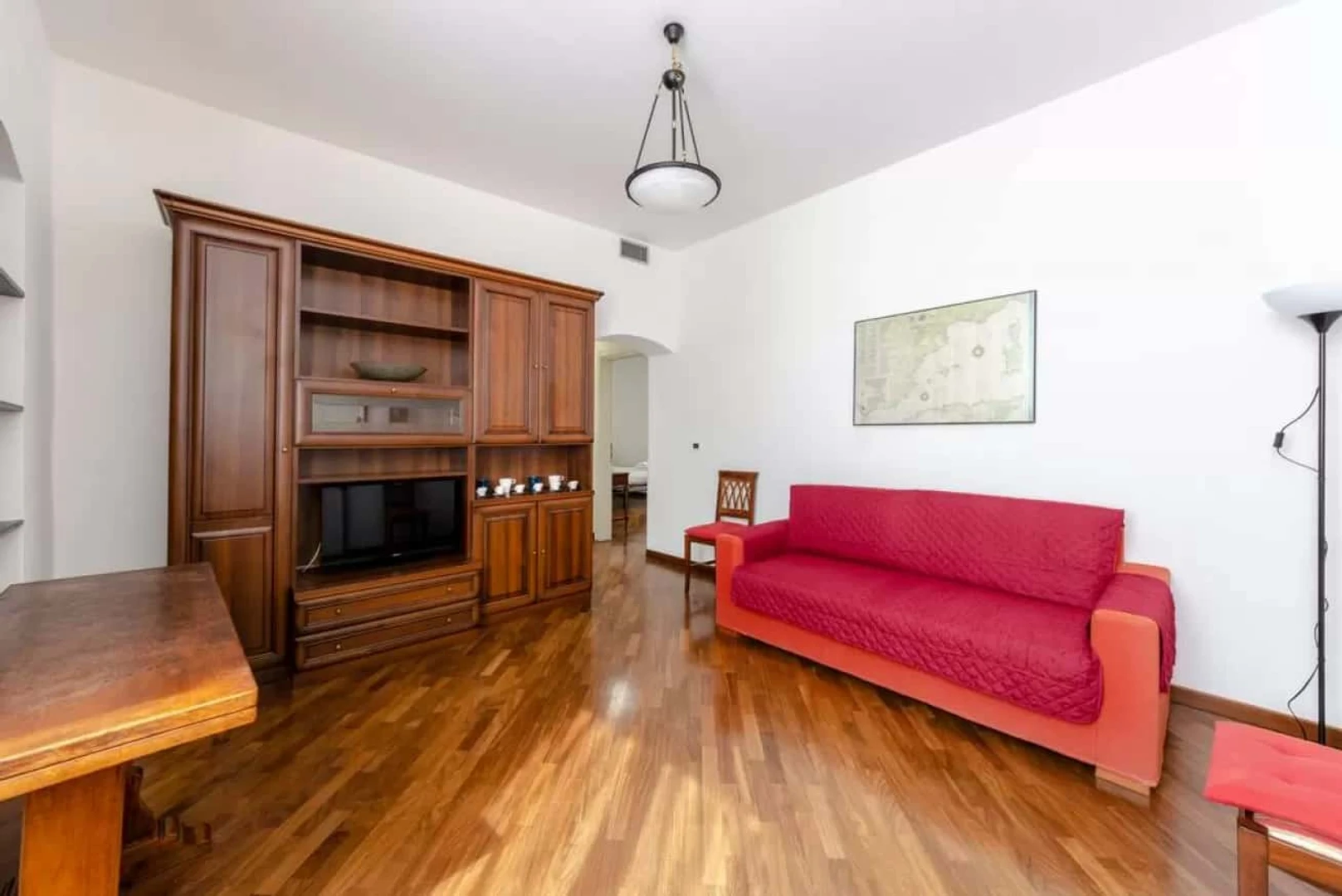 Alojamento com 2 quartos em Génova