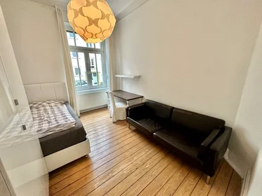 Özel oda konumu Falkstraße, Bockenheim, 1 10 görüntüsü