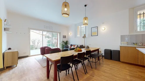 Privatzimmer im Wohnheim in der 1 rue Clinique, bild 22 von 32