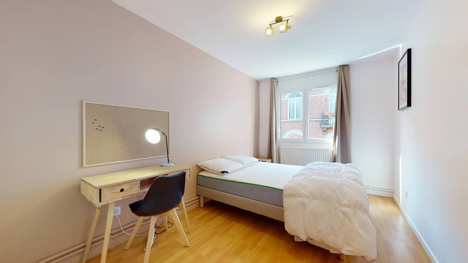 Renting rooms by the month in Lille