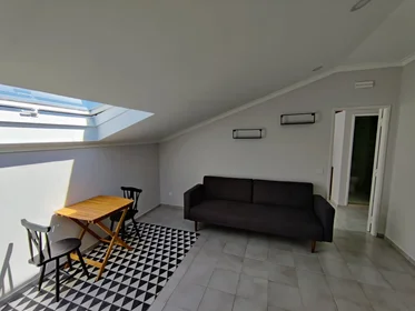 Gesamte Unterkunft in der Rua Dom Nuno Alvares Pereira 18, bild 1 von 8