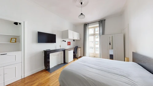 Habitación privada en 12 Rue Jean Jaurès, imagen 1 de 7