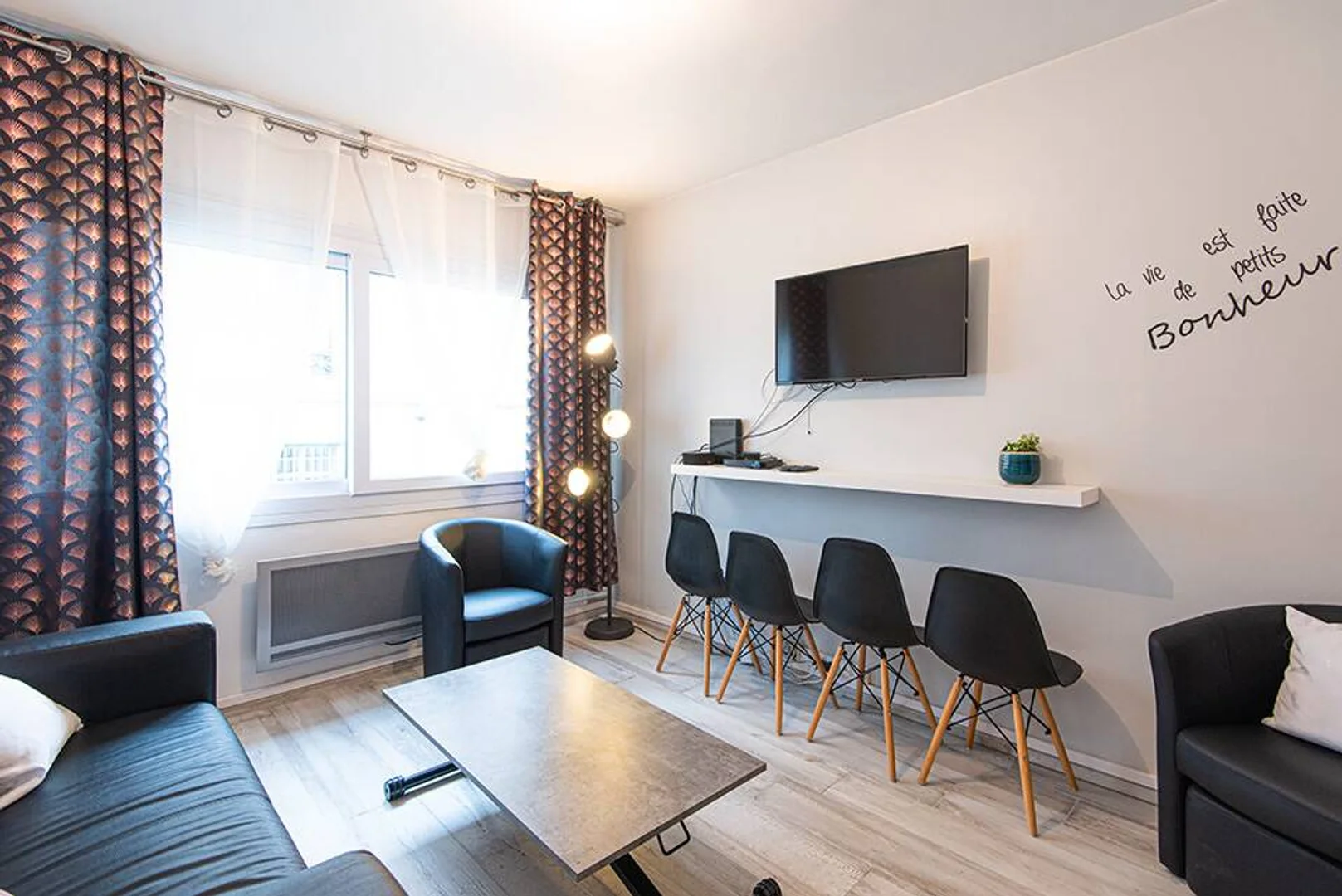 Habitación para estudiantes en  con modernas comodidades