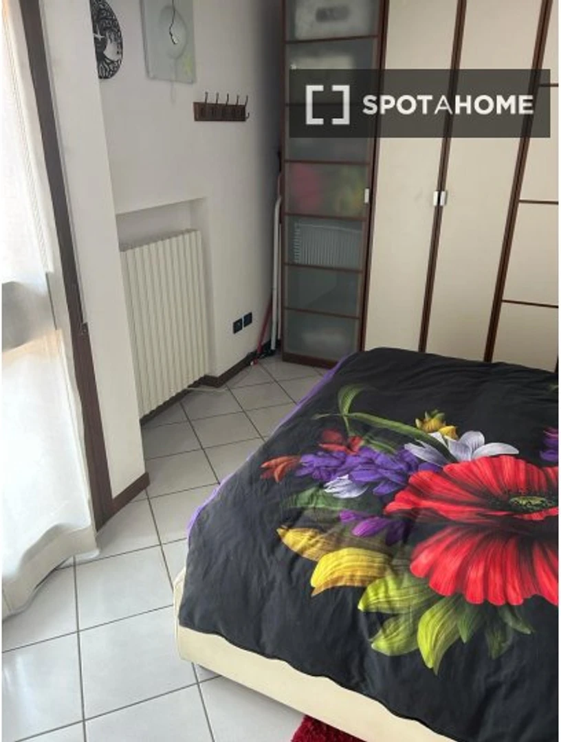 Appartamento con 2 camere da letto a Bologna