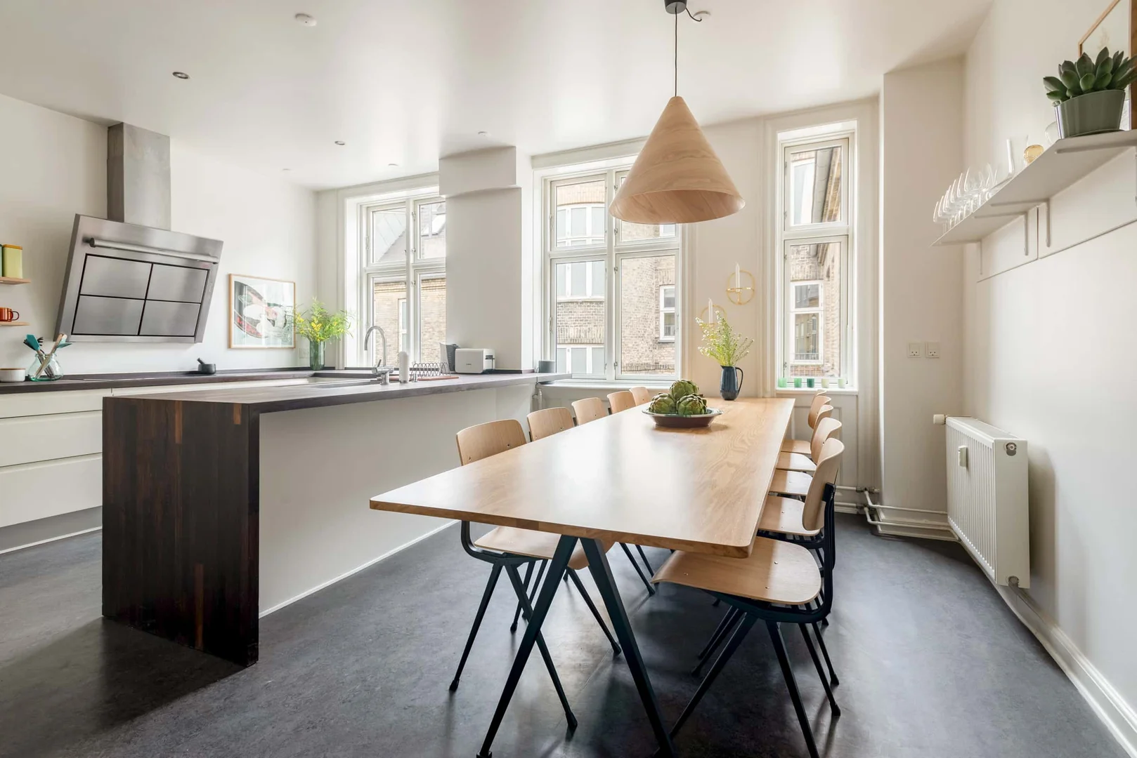 Habitación para estudiantes en con área de estudio y facilidades compartidas