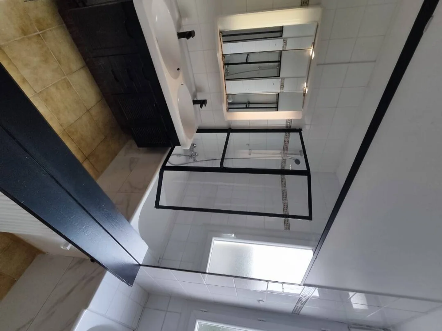 Quarto de estudante confortável e espaçoso em 