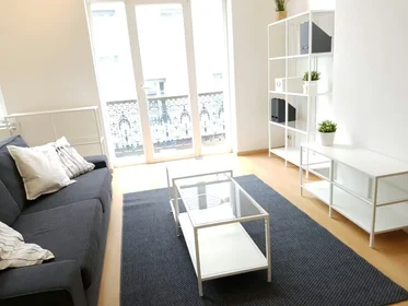 Gesamte Unterkunft in der Rue Lens, Ixelles, bild 5 von 10