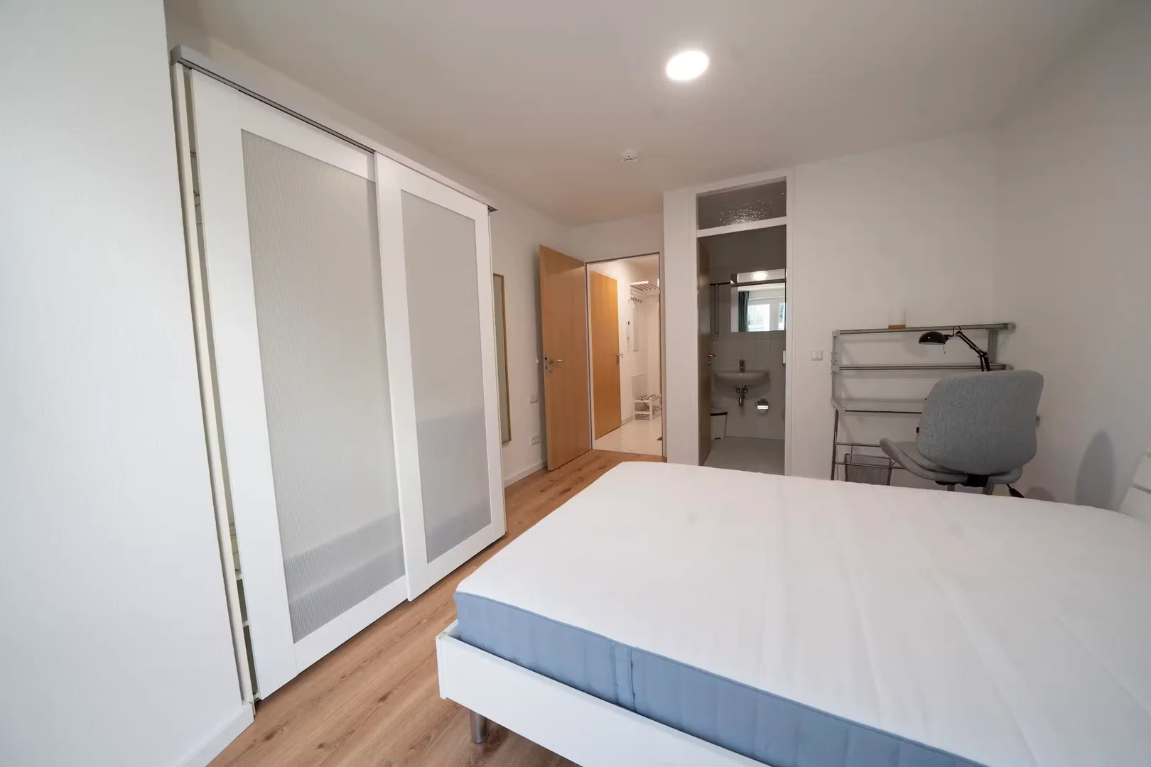 Quarto amigo do estudante em  com comodidades modernas
