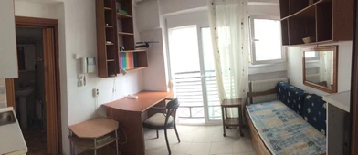 Logement avec 3 chambres à Thessaloniki