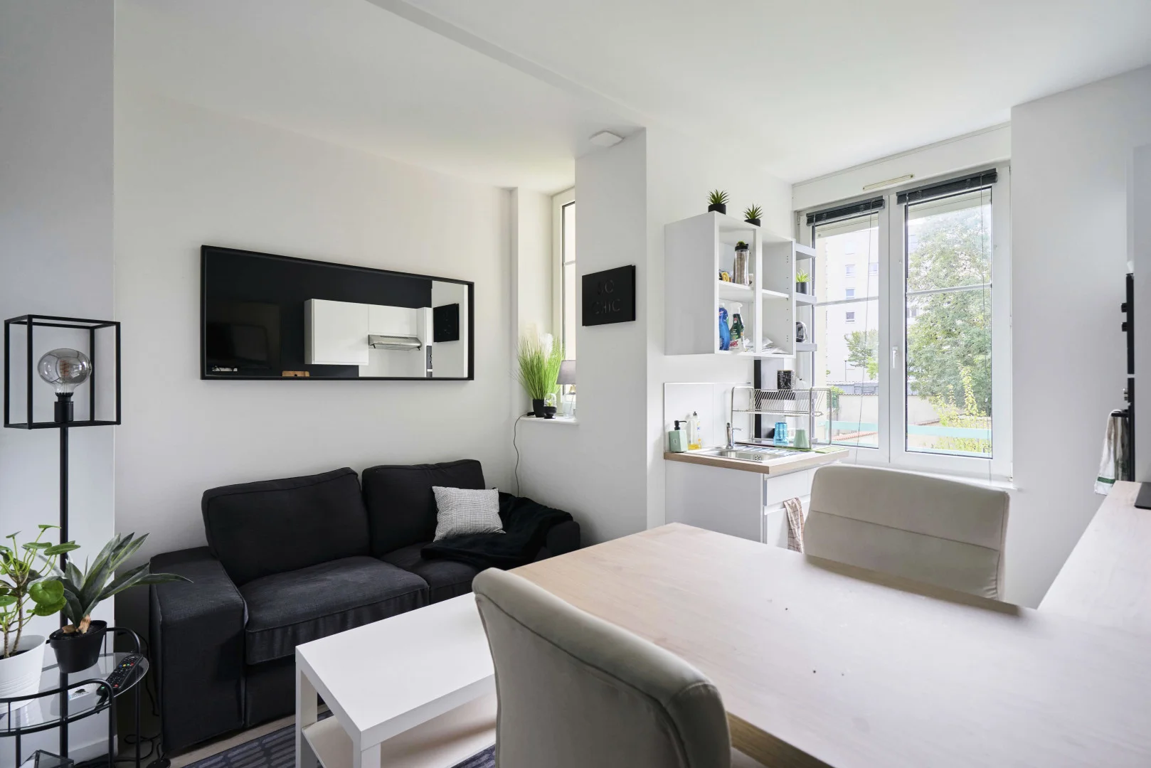 Habitación estudiantil amplia y cómoda en 