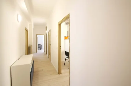 Chambre privée à Via Giuseppe Soli, 9, 41121 Modena MO, Italy, image 10 de 20