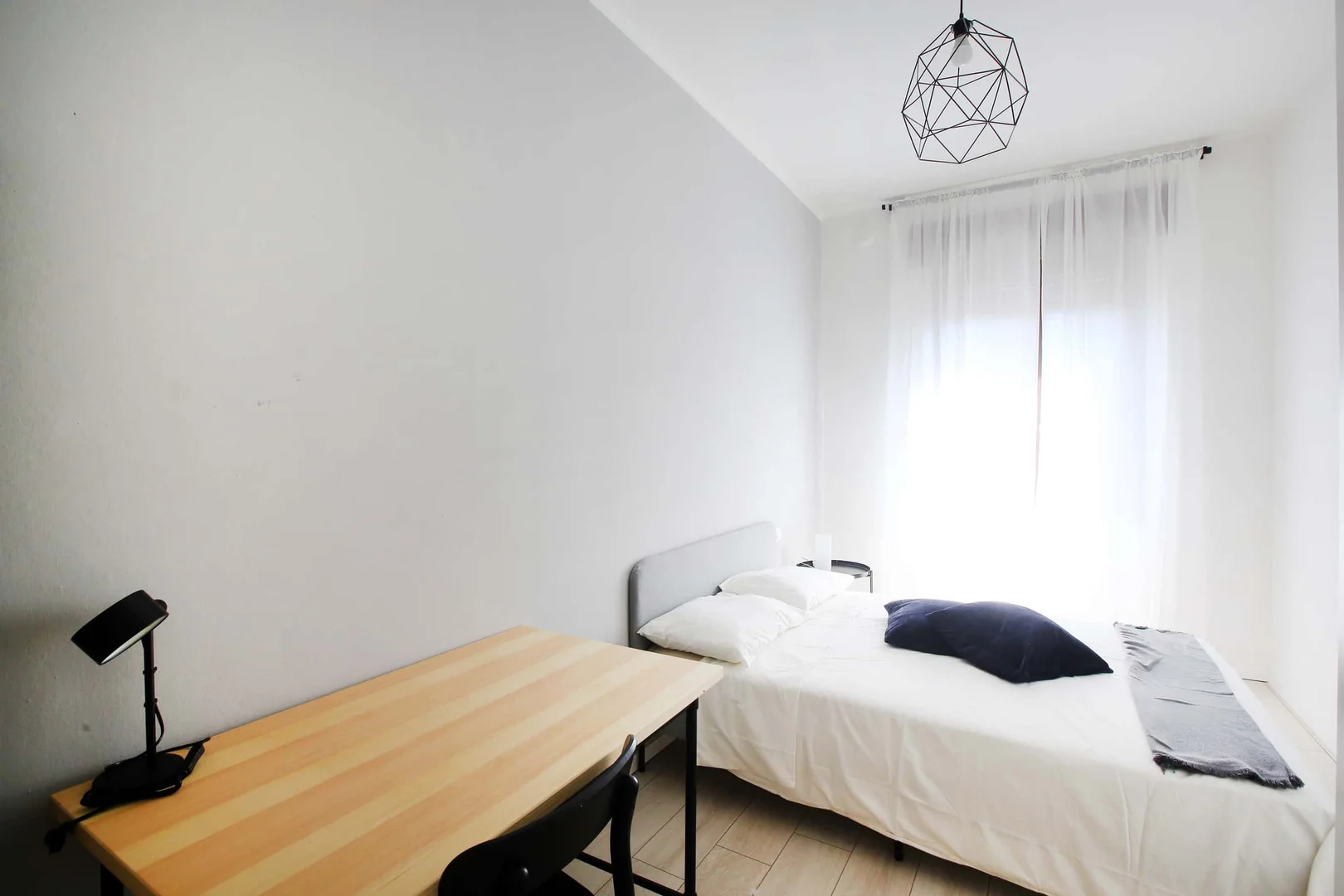 Chambre d'étudiant bon marché à proximité du campus dans 