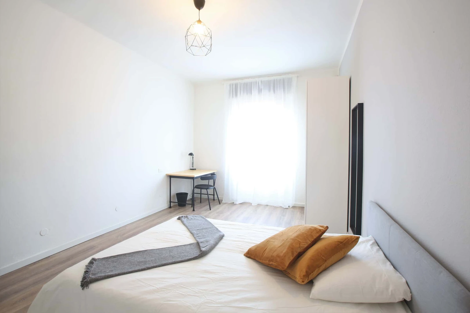 Room for rent in a shared flat in modena