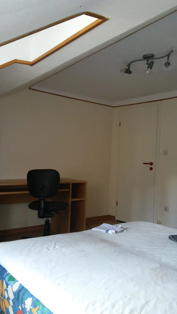 Cheap private room in Luxembourg