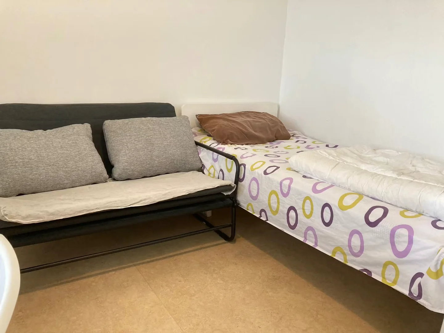 Komfortables und geräumiges Studentenzimmer in